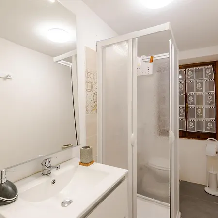 Zen In The Center With Free Parking And 24hours Automatic Check-in Apartment